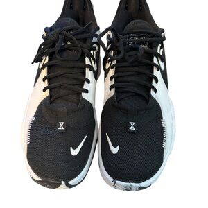 LIMITED! Nike Men's Black and White Sneakers PG 5 TB